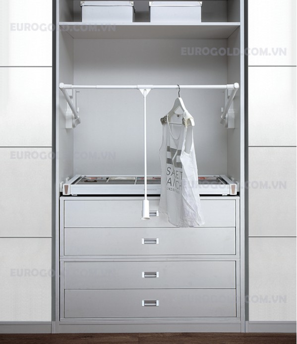 gia mac quan ao di dong white Giá mắc quần áo di động EUA11080B Eurogold